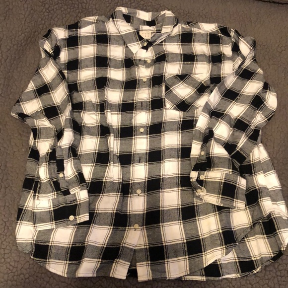 Button up top - Picture 1 of 1